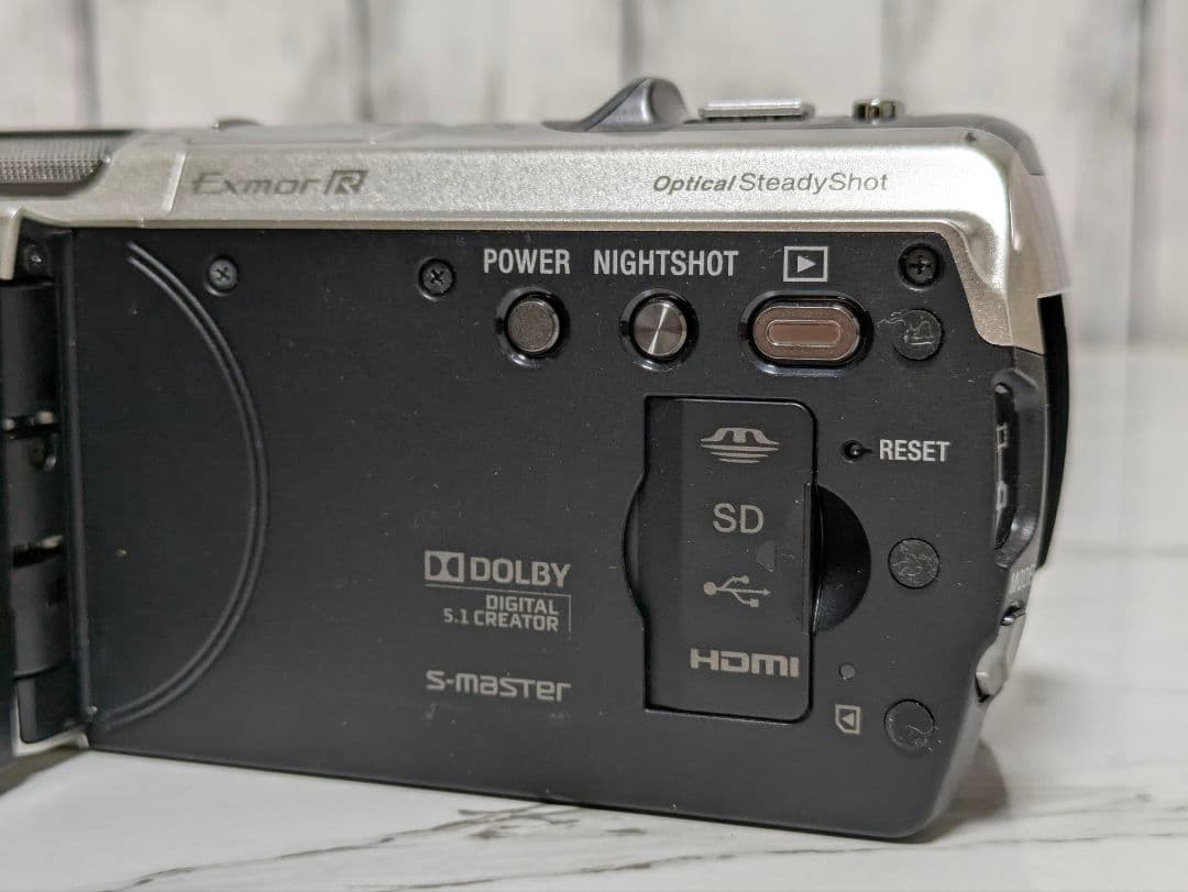 ② SONY　HDR-CX560V