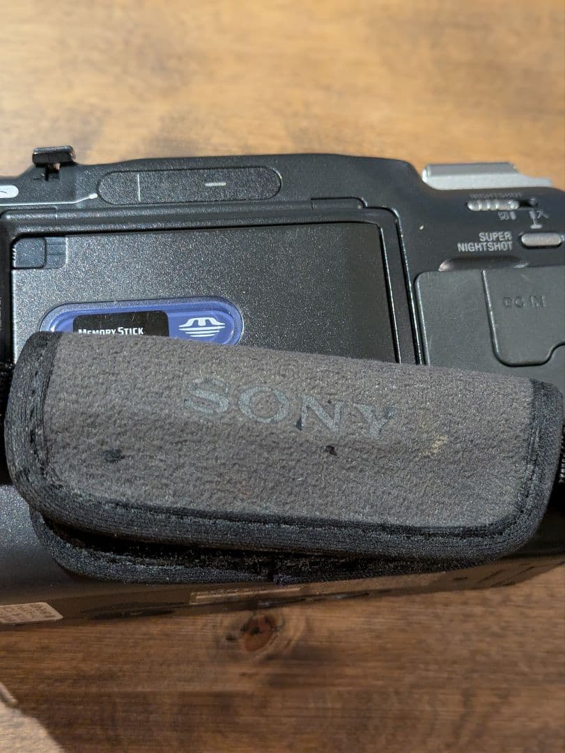 ソニー ビデオカメラ DCR-TRV20 バッテリー付き