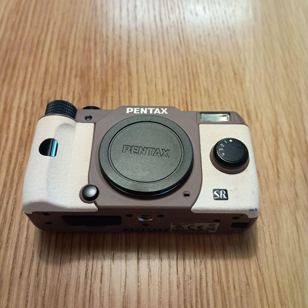 PENTAX Q10 5-15mm ホワイト/ブラウン ミラーレス一眼