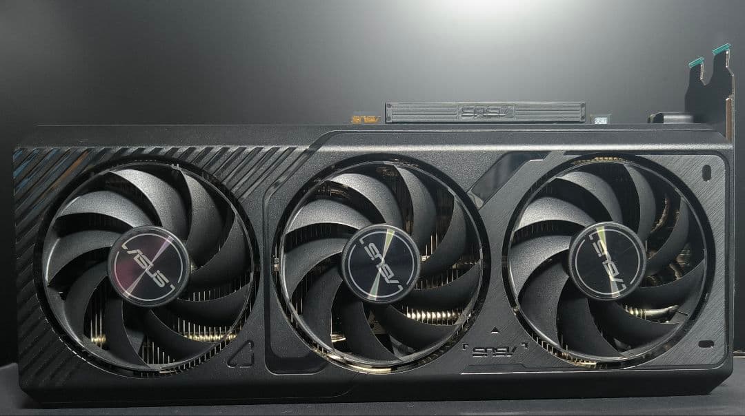 グラフィックボード・グラボ・ビデオカード ASUS GeForce RTX 4070 Super 12GB OC