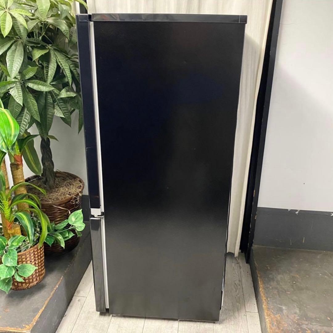 人気のブラック家電！ちょっとだけ大きめの153Lが使いやすい♪2ドア冷凍冷蔵庫
