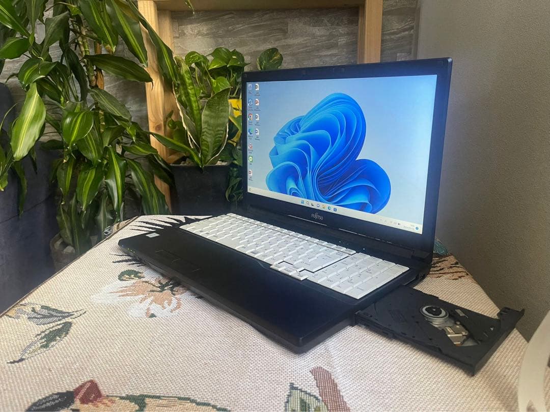 初期設定済ノートパソ【美品】初心者✨人気✨富士通　すぐ使える✨win11✨