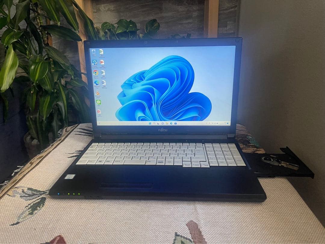 初期設定済ノートパソ【美品】初心者✨人気✨富士通　すぐ使える✨win11✨