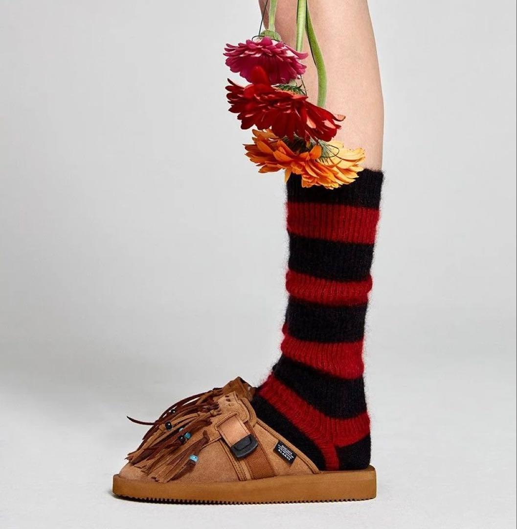 suicok × Alanui フリンジボアスリッパ