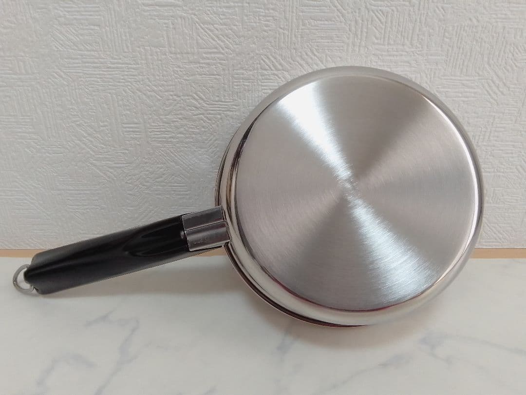 ☆未使用☆ Amway アムウェイ 小ソースパン 片手鍋 クイーン