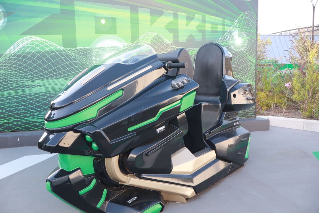 Canon ミラーレス一眼カメラ EOS R100 標準ズームレンズキット