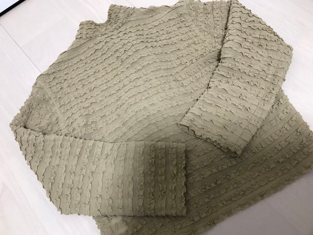 ★未使用　カネコイサオ　豪華ピコフリル　ネックリボン　ブラウス