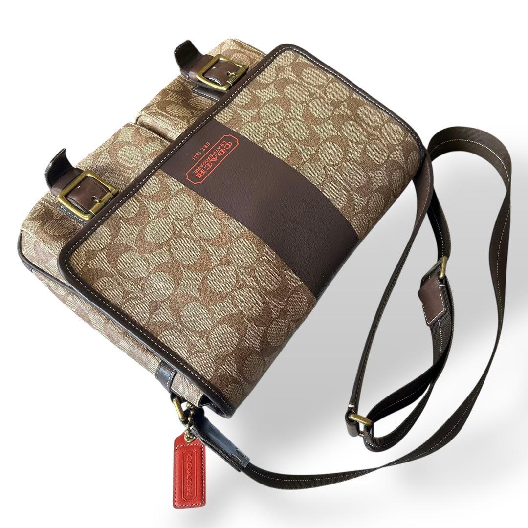 極美品✨ コーチ ショルダーバッグ メッセンジャーバッグ シグネチャー PVC