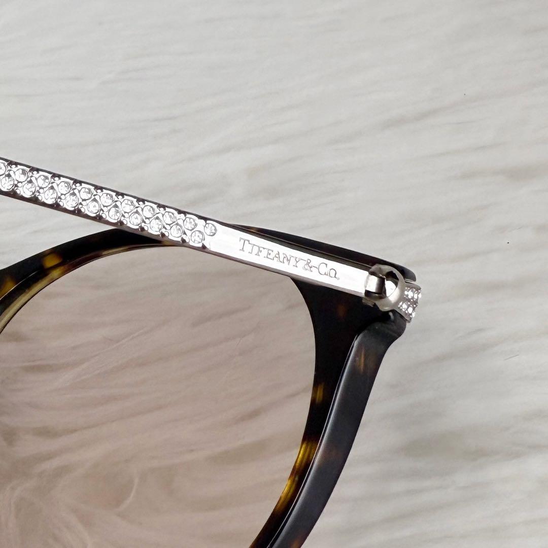 人気♡ケース♡クロス付♡TIFFANY ティファニー ブランドロゴ サングラス