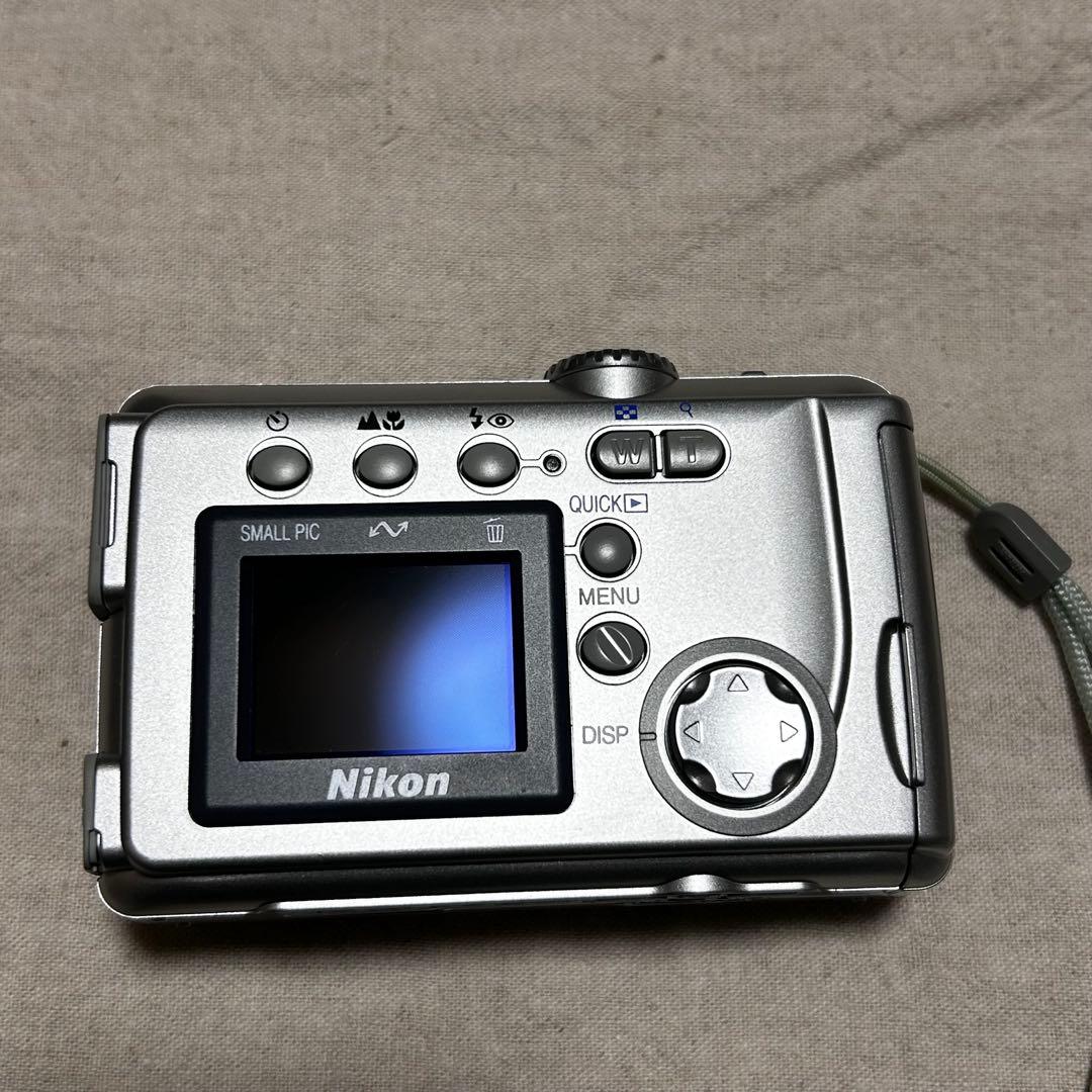 デジタルカメラ NIKON coolpix 2000