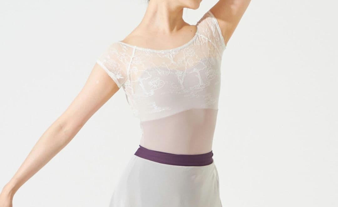 三が日限定値下げ　チャコット　高田茜　コラボ　フレンチスリーブレオタード　アリス