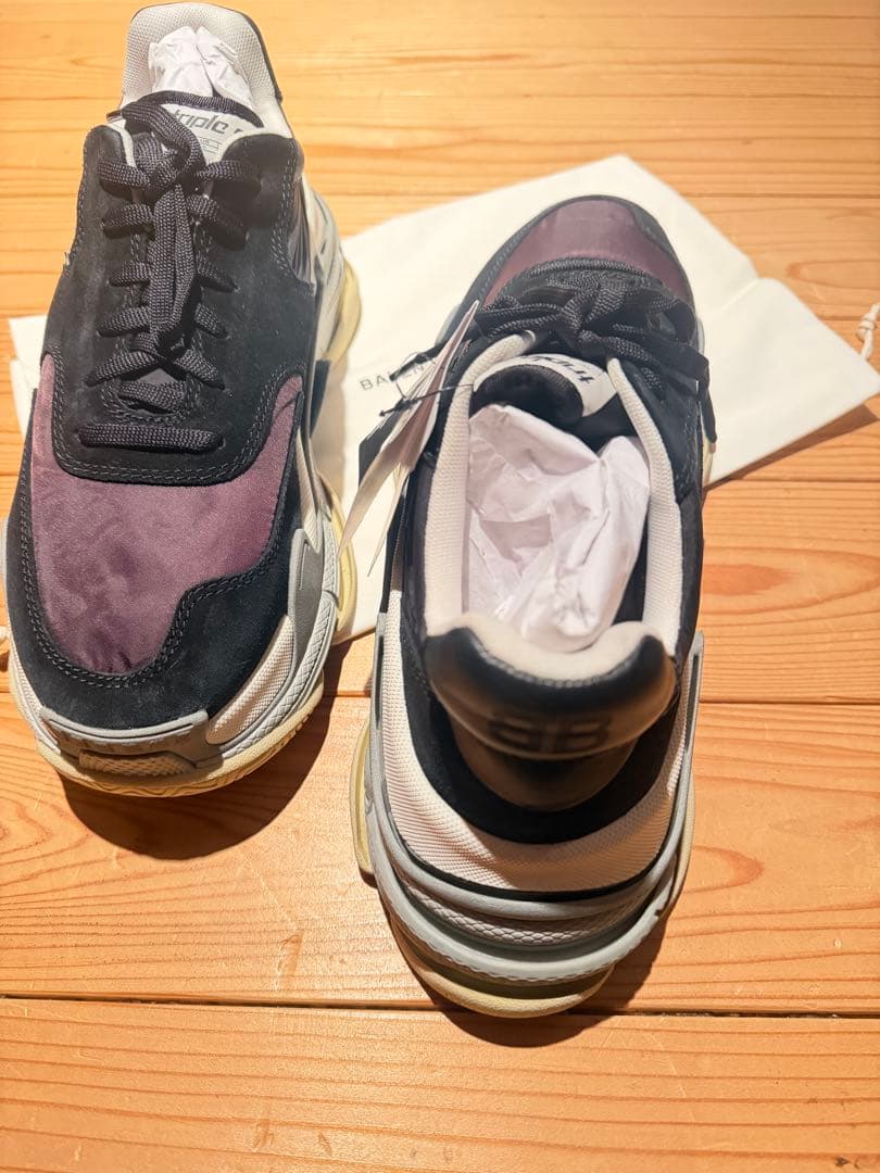 新品　BALENCIAGA Triple S ブラック/パープル