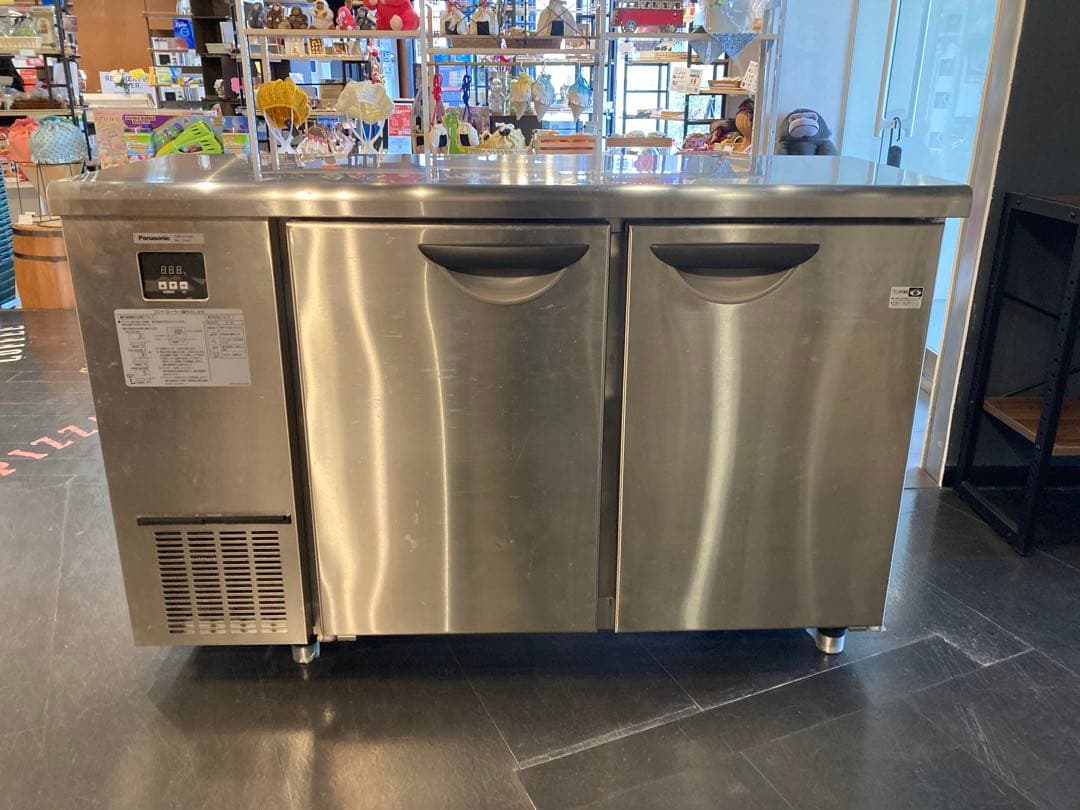 「2023年製・高年式！状態良好のPanasonicコールドテーブル」