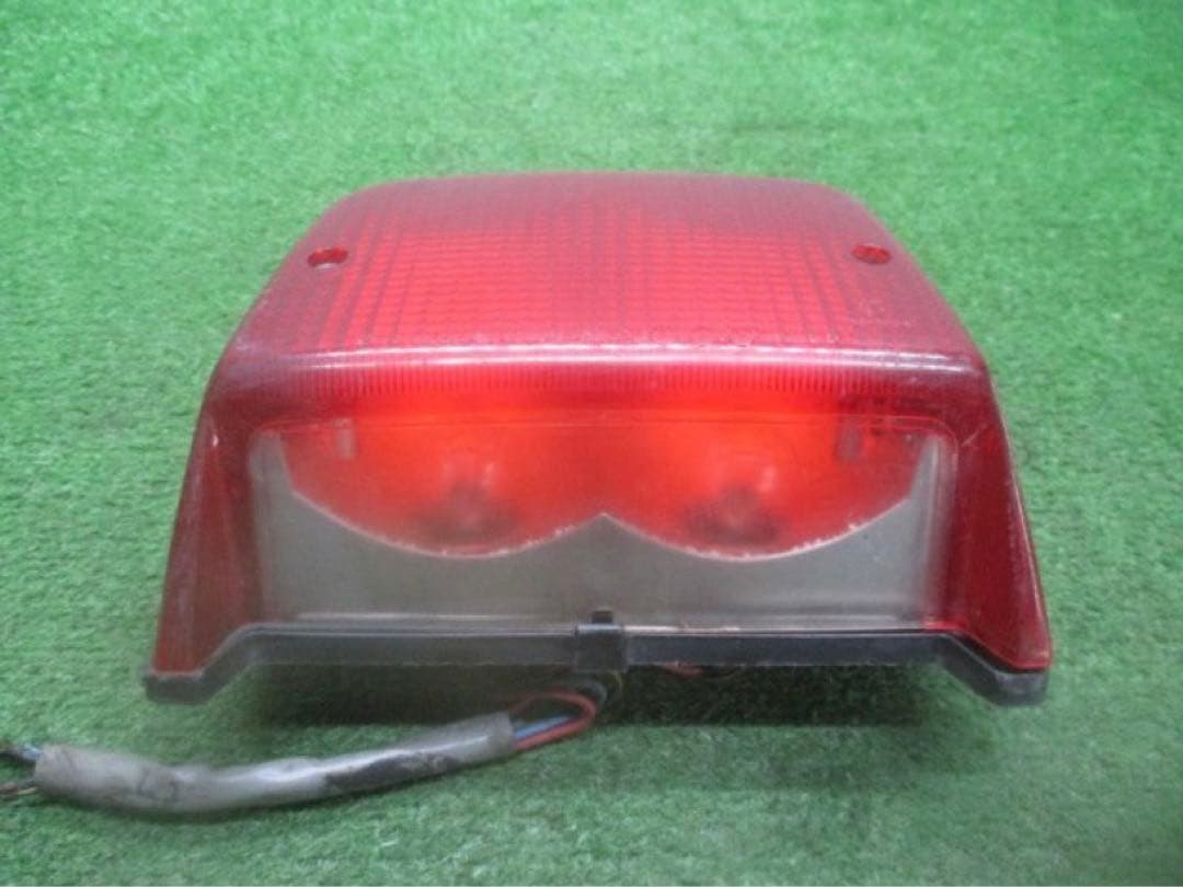 ゼファー400 純正テールランプ