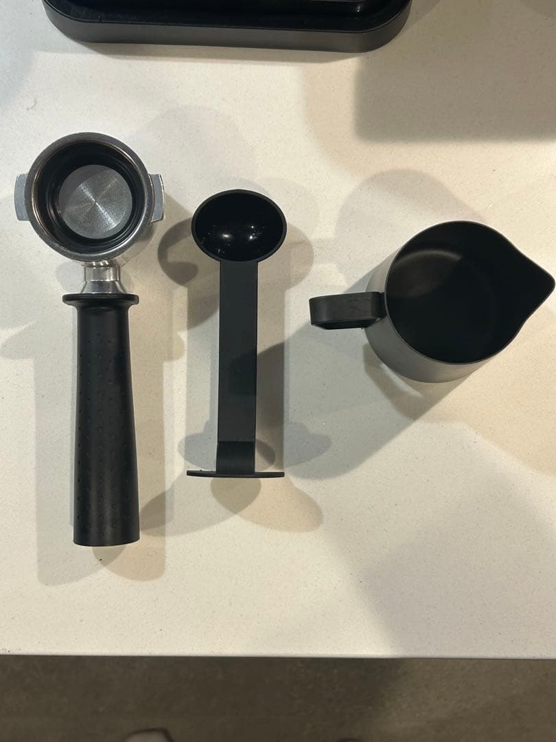 De'Longhi エスプレッソマシン ブラック