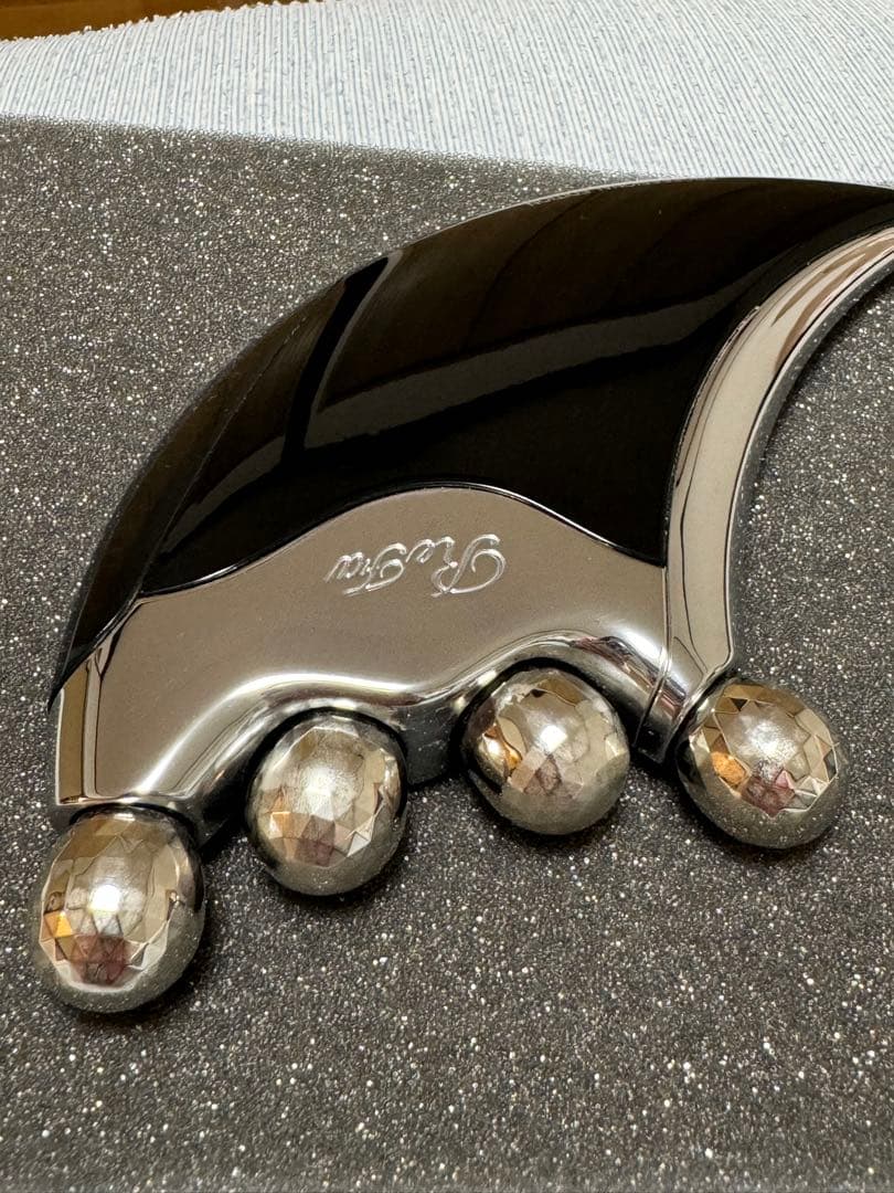 Refa 4 CAXA リファフォーカッサ