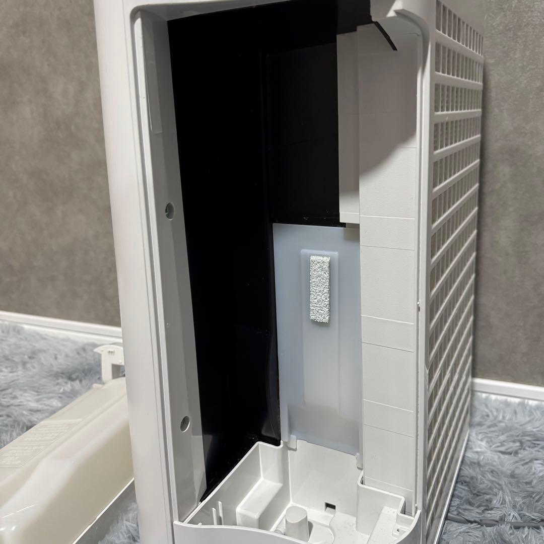 【✨美品✨2023年製】SHARP 加湿空気清浄機　KC-R50-W