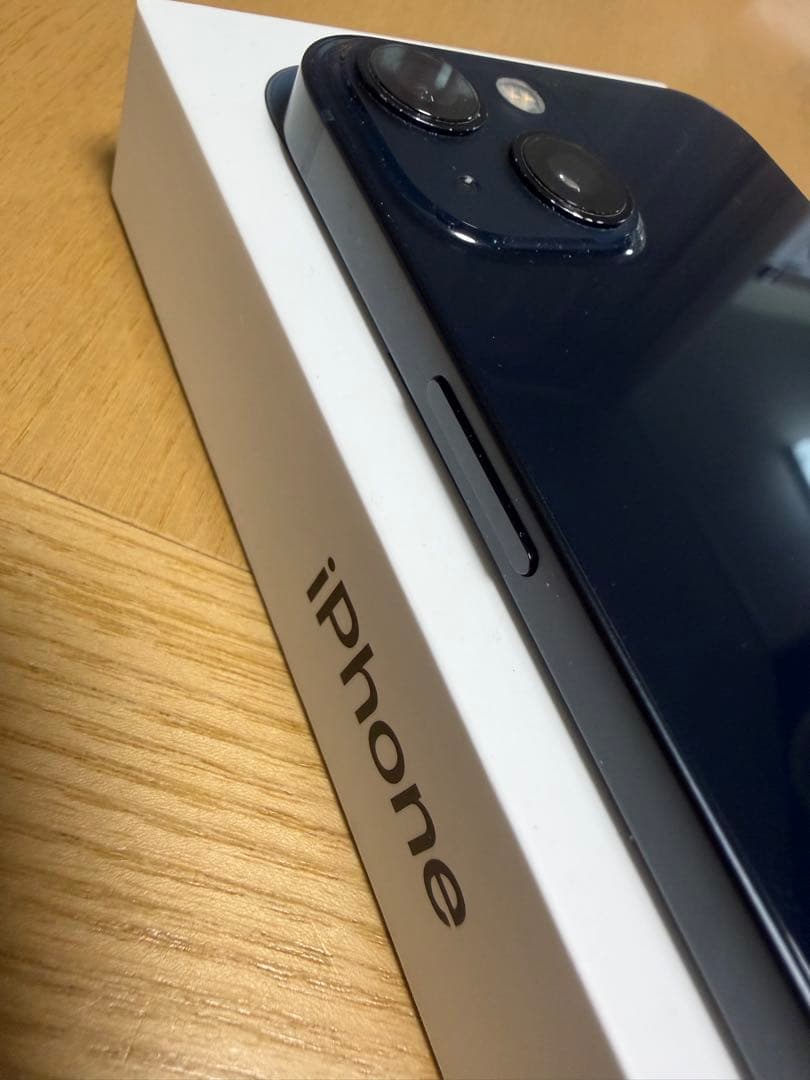 Apple iPhone 13 256GB ミッドナイト