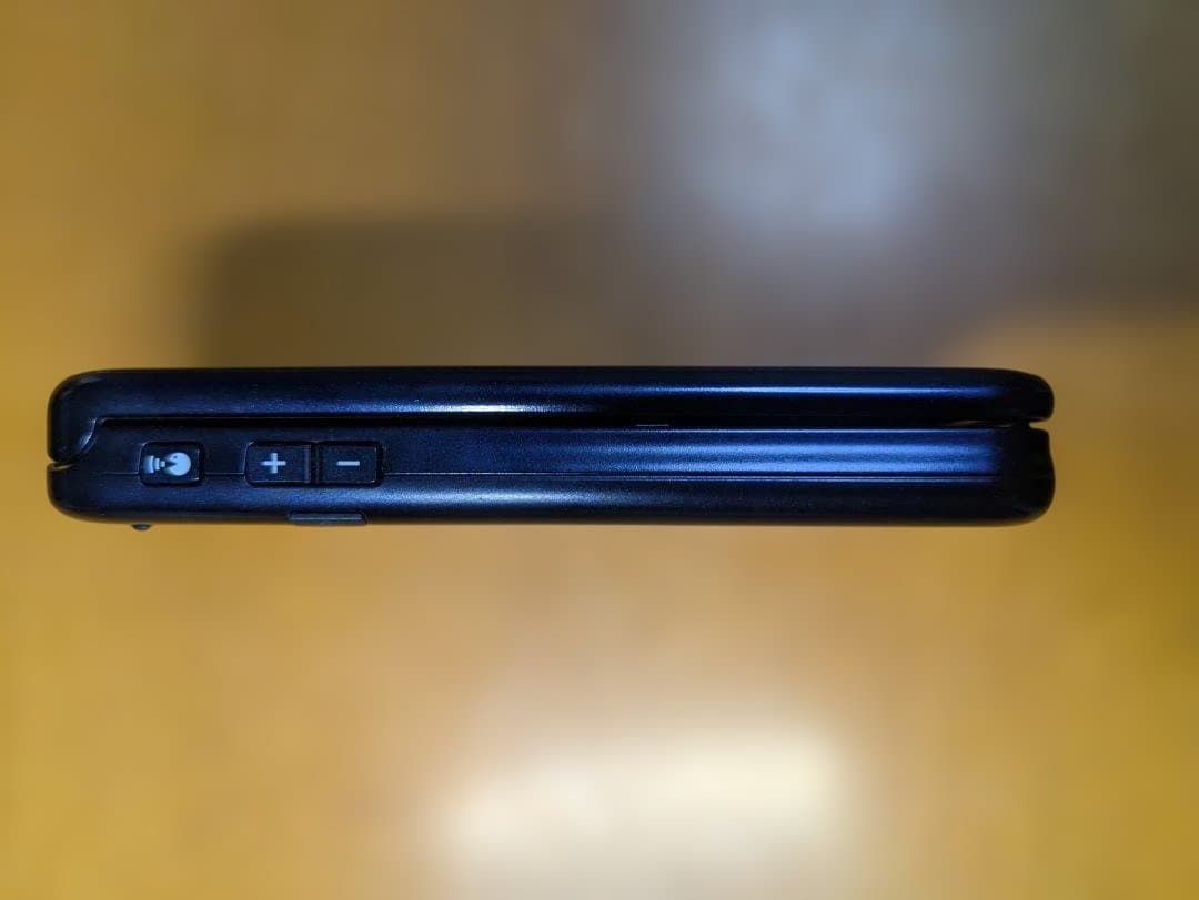 docomo らくらくホン F-02J ネイビー