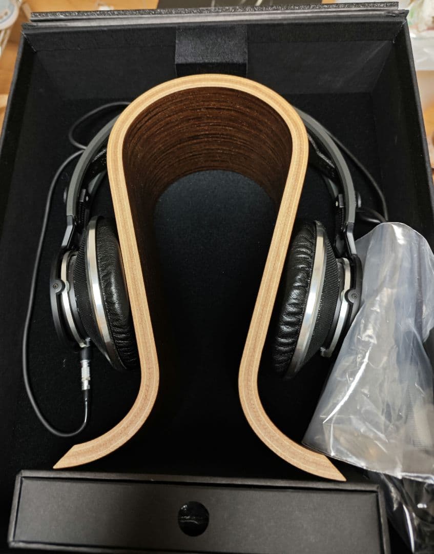 ヘッドホン AKG K812 Y3