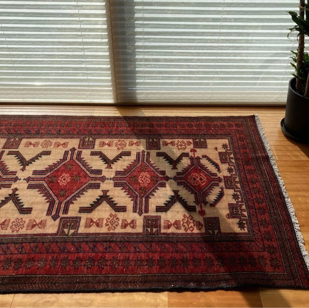 お洒落なヴィンテージラグ★トライバルラグ　バルーチ