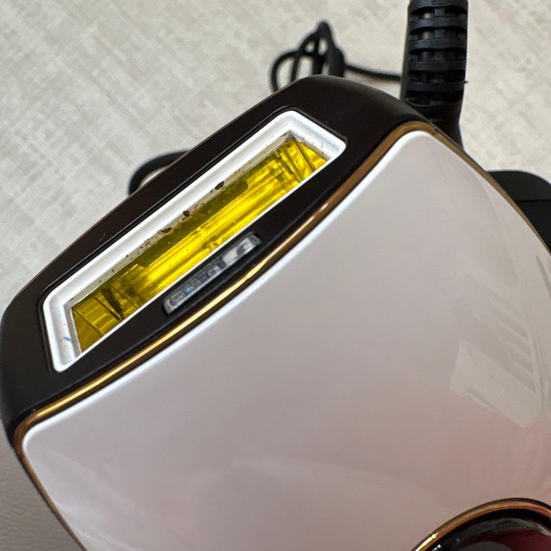 Smoothskin 脱毛器　ホワイト　バニティバッグ付き！