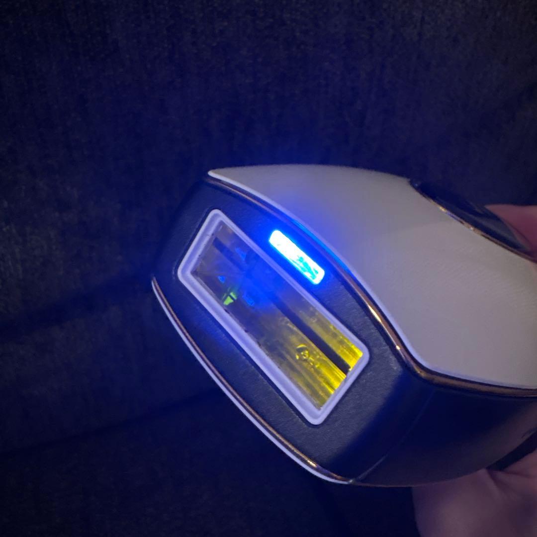 Smoothskin 脱毛器　ホワイト　バニティバッグ付き！