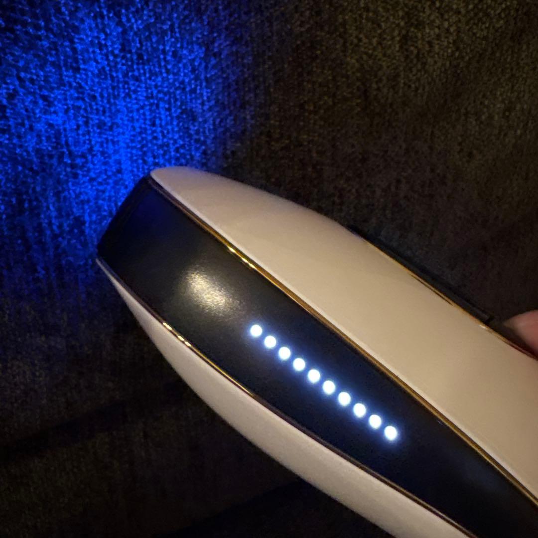 Smoothskin 脱毛器　ホワイト　バニティバッグ付き！