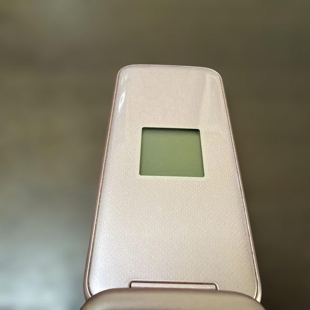 らくらくホン F-01M（ピンク色）