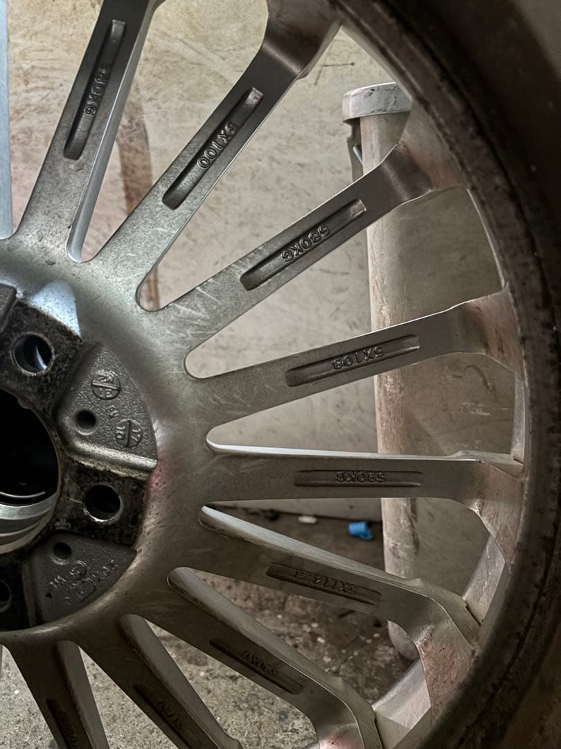 【中古品】CRIMSON RS CV FIN 20インチ　タイヤ4本セット！