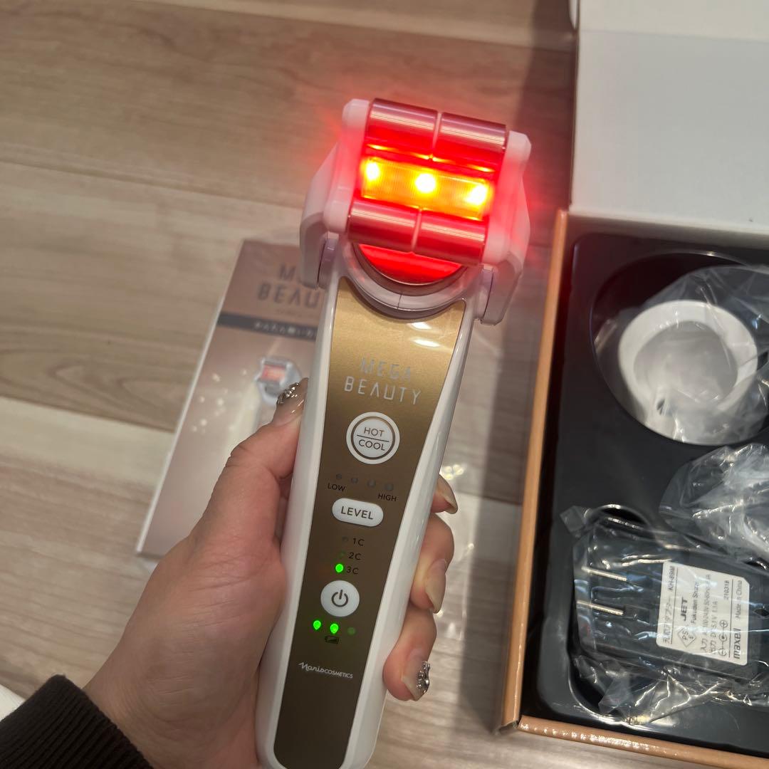 MEGA BEAUTY 美顔器　エステ美容液セット付き