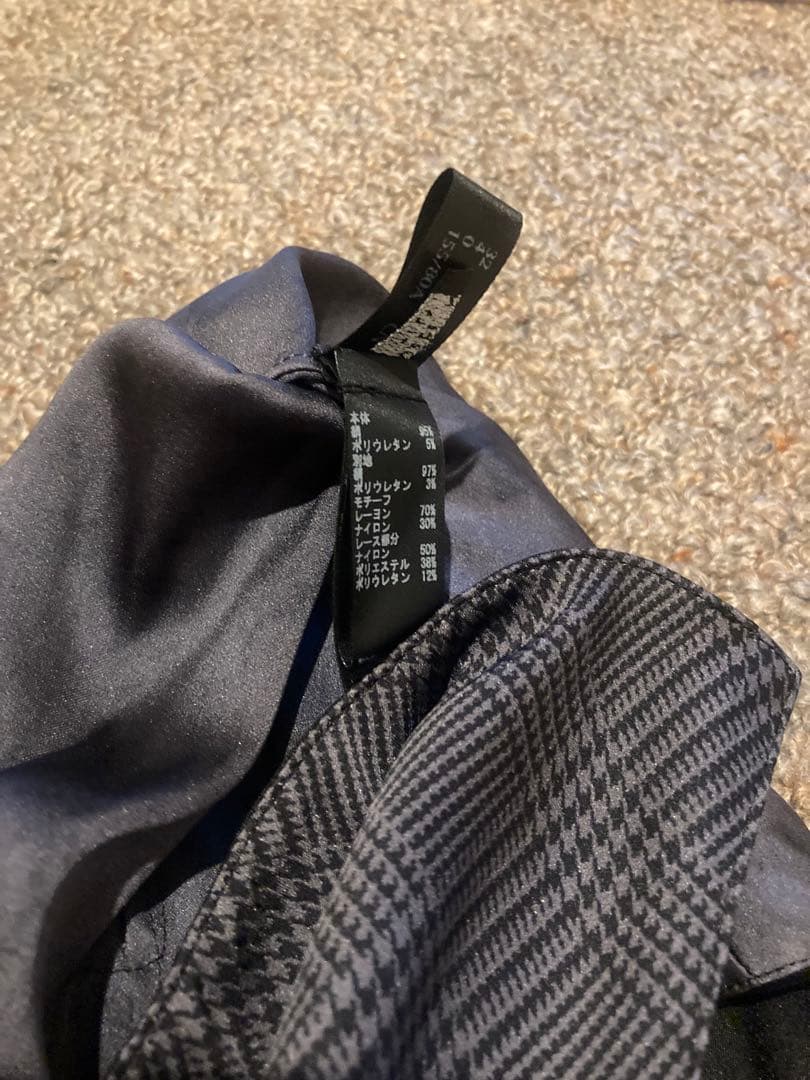 希少！LA PERLAラペルラ　シルクチェック柄キャミソール