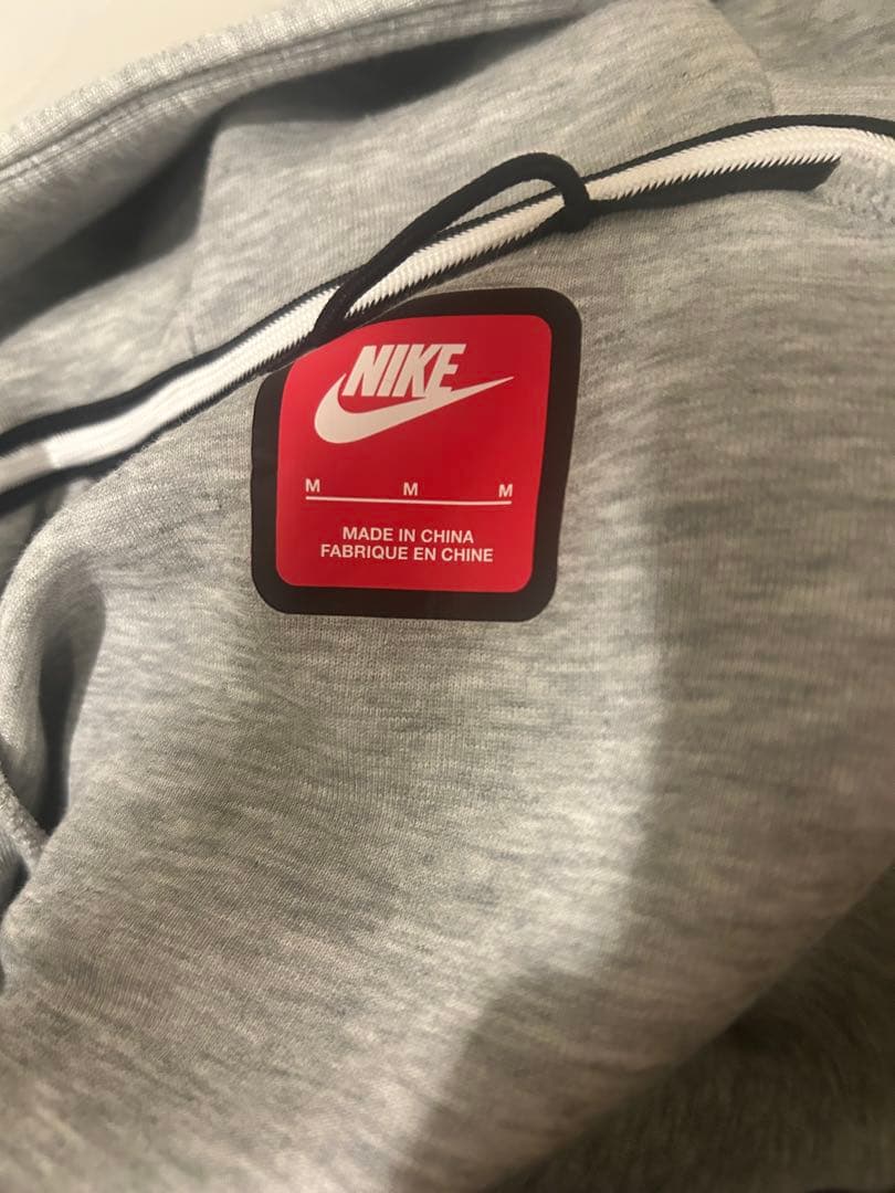 NIKEテックフリース上M下S