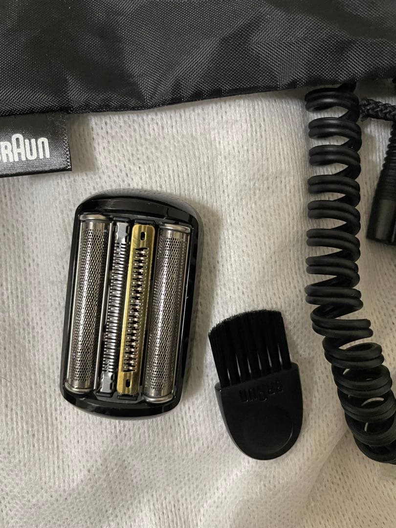 ブラウン シリーズ9  電気シェーバー 水洗い/お風呂剃り可 未使用品