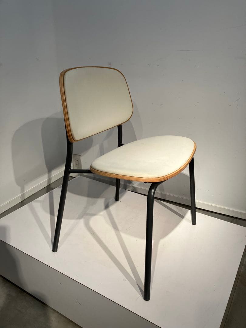 イノベーター エクタ チェア innovator Akta、北欧、アクタス