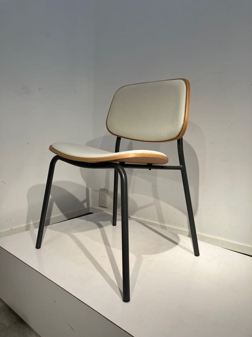 イノベーター エクタ チェア innovator Akta、北欧、アクタス