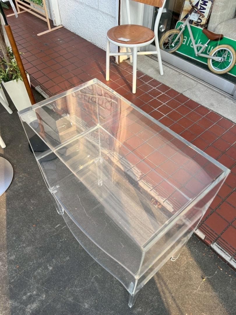 カルテル ゴーストバスター コンソールシェルフ 本棚 クリスタル シンプル