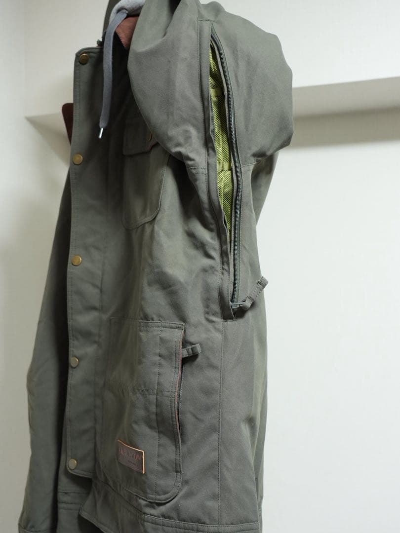 BURTON dunmore ジャケット Mサイズ カーキ