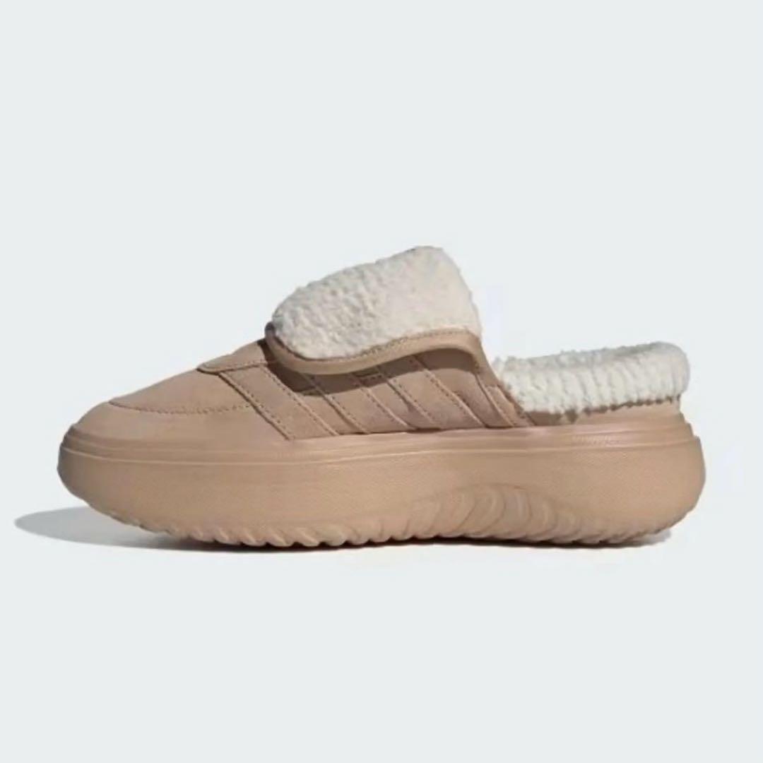 韓国限定adidas アディダス23.0㎝ グランドコートミュール　ボアサンダル