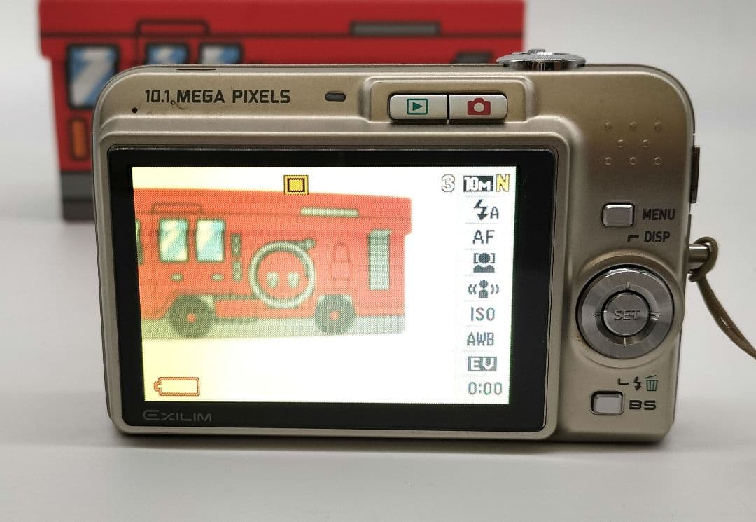 CASIO デジタルカメラ EXILIM 10.1 MEGA PIXELS