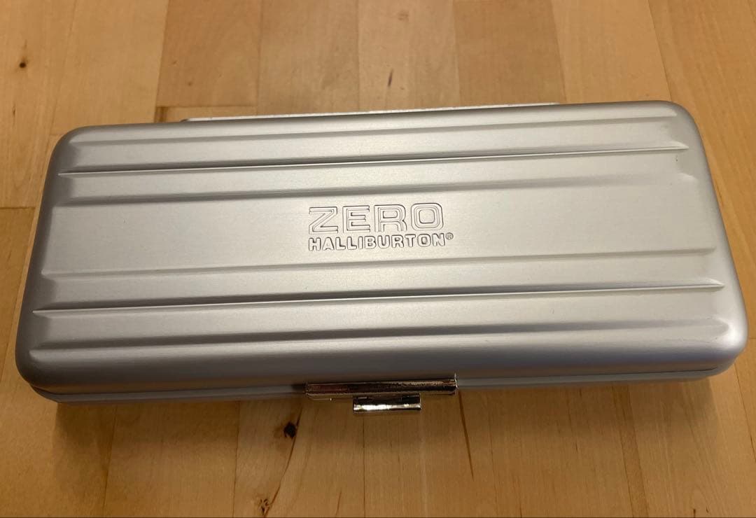 ZERO HALLIBURTON シルバー眼鏡ケース　おまけ付き