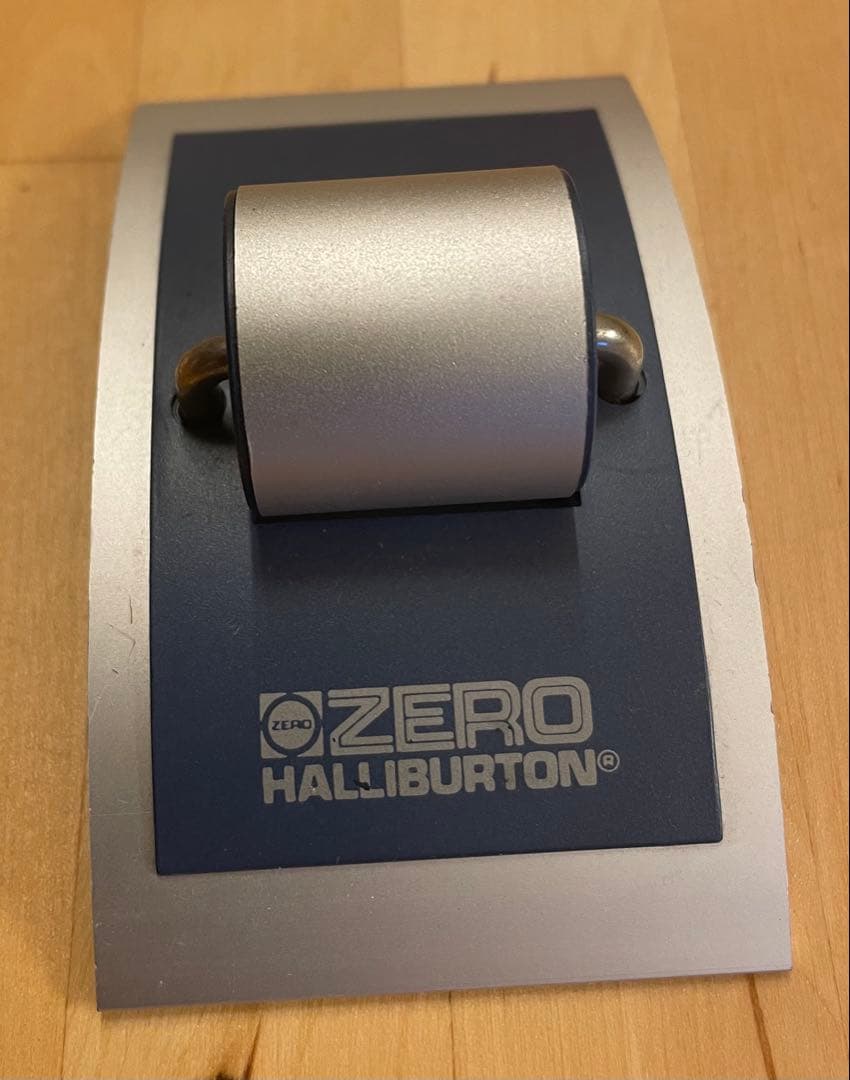ZERO HALLIBURTON シルバー眼鏡ケース　おまけ付き