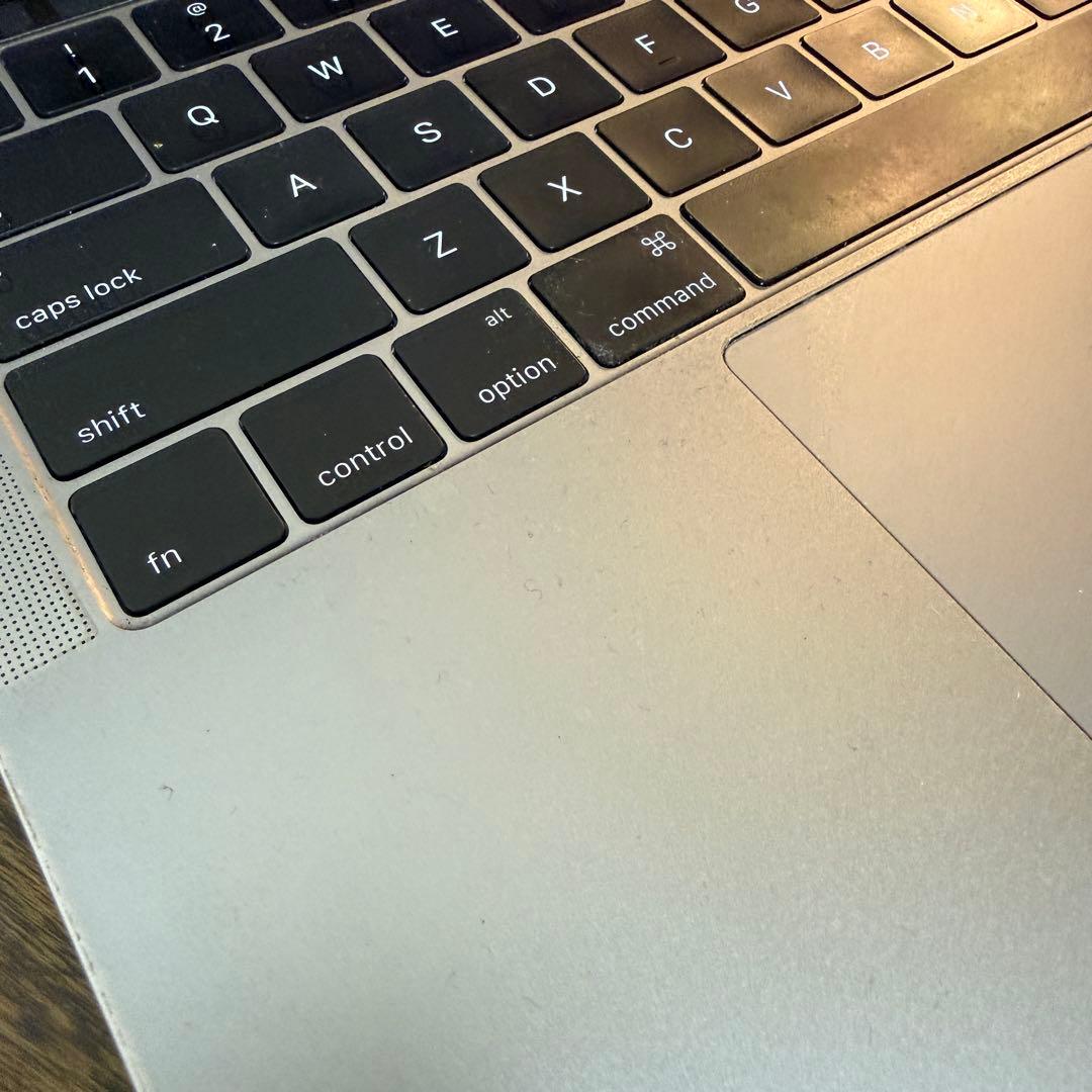 MacBook Pro 13インチ 2016 タッチバー　初期化済み