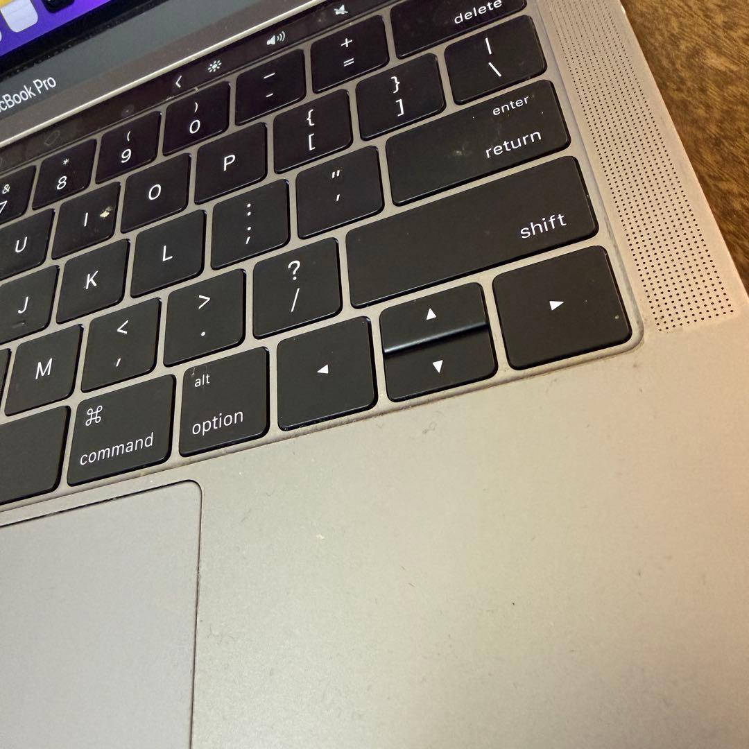 MacBook Pro 13インチ 2016 タッチバー　初期化済み
