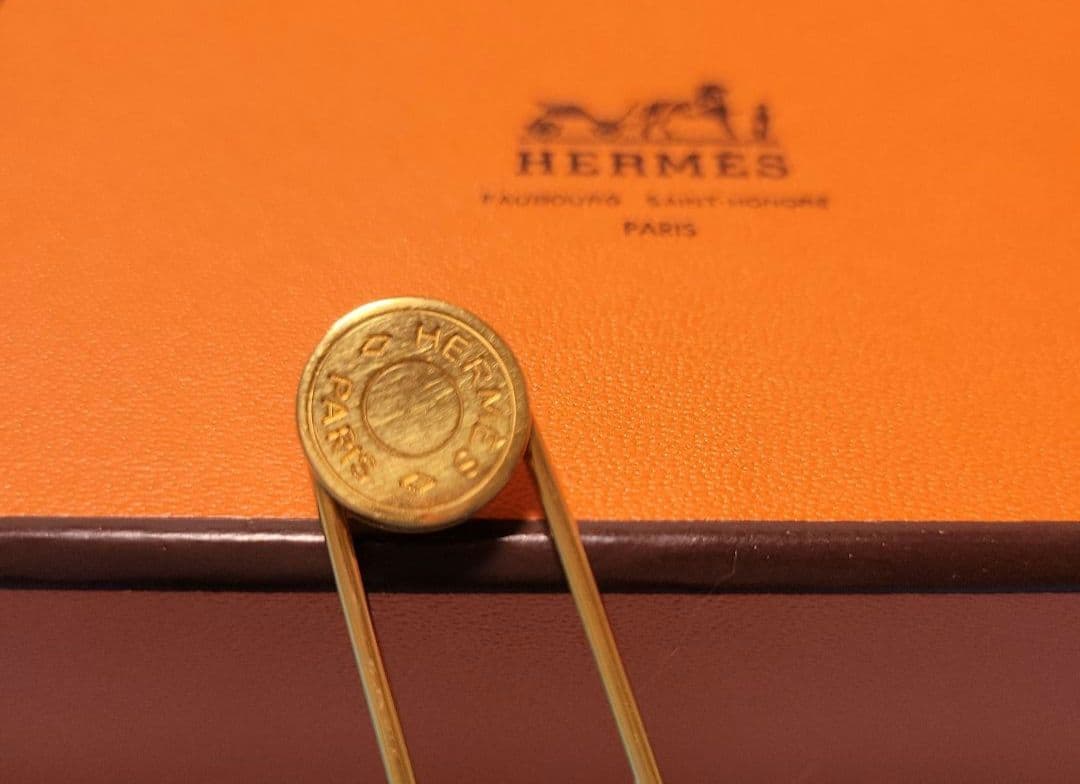 HERMES エルメス セリエ ピンブローチ ゴールドカラー