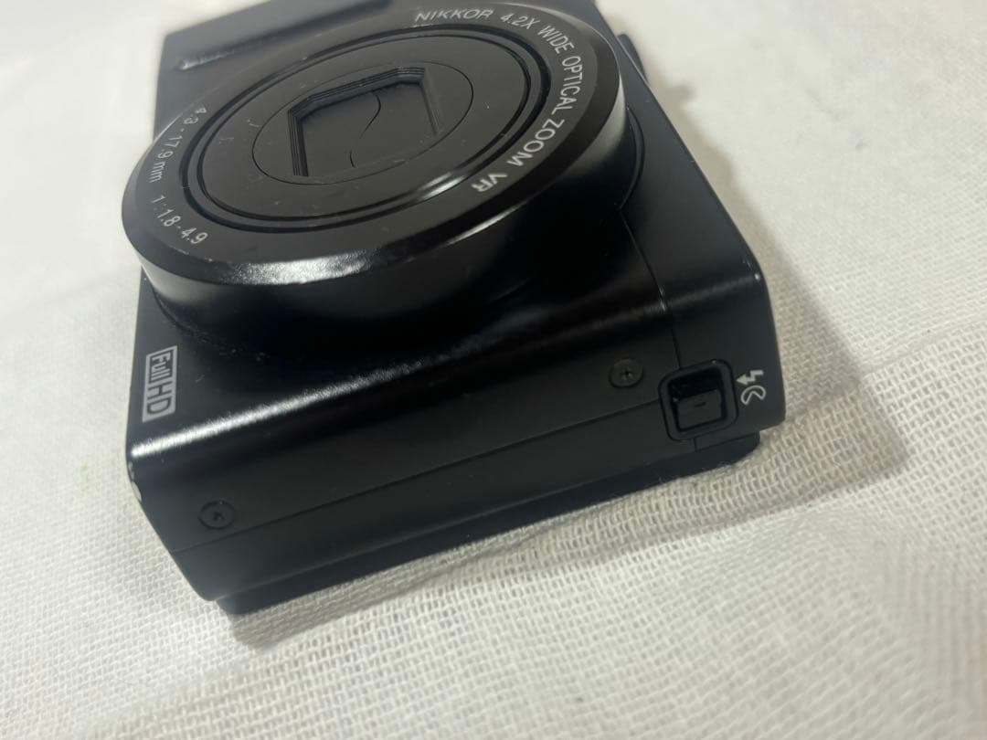 Nikon ニコン COOLPIX P300 ジャンク 液晶画面　黄ばみあり