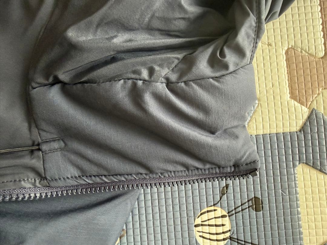 アークテリクス　ATOM HOODY