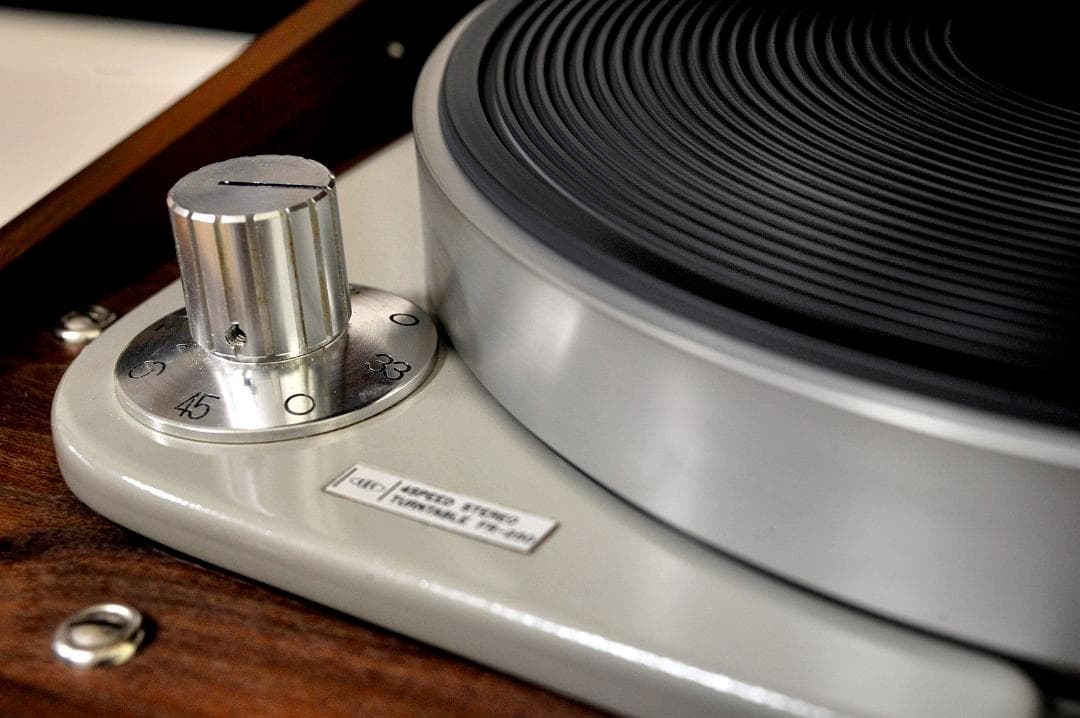 ★CEC 4SPEED STEREO TURNTABLE FR-250　50Hz