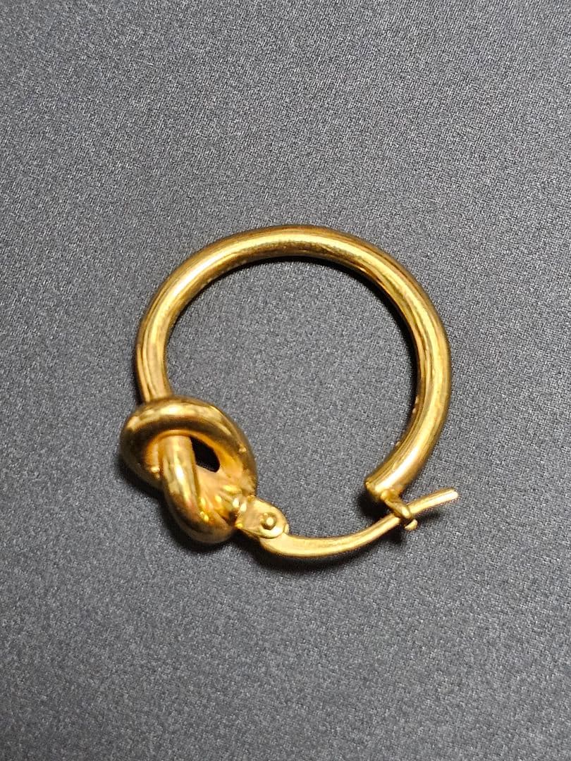 CELINE ノットデザイン フープピアス