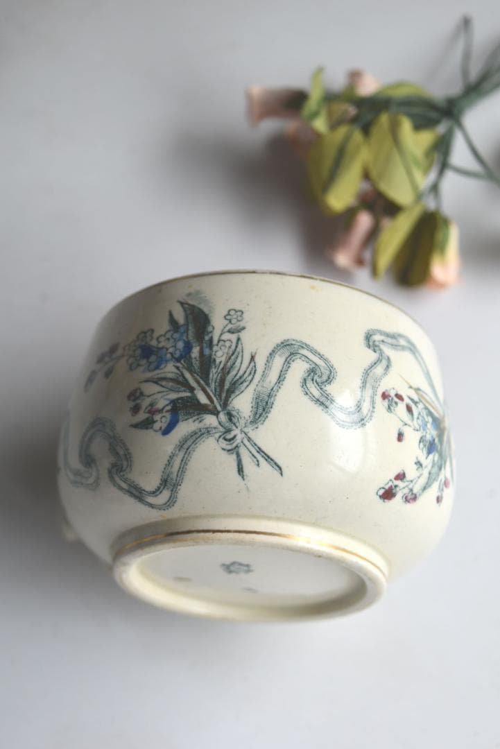 美品クレイユモントロー　可愛いリボンと勿忘草のカップ　フランスアンティーク